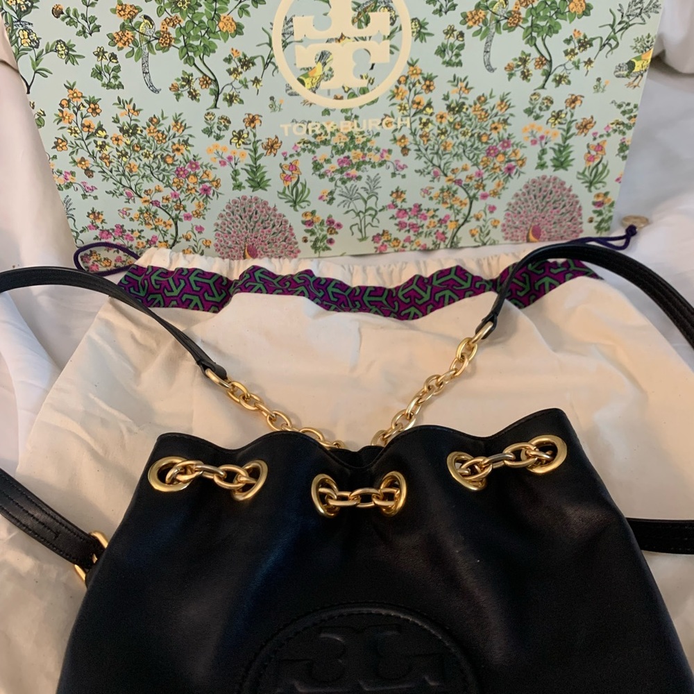 Tory Burch leather backpack with gold chain - duster bag included - like new!!!